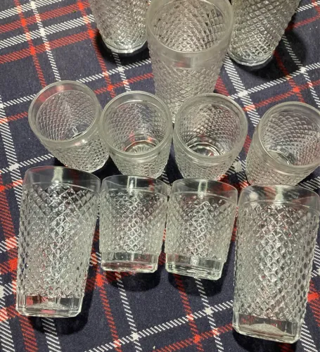 Conjunto de copos de vidro com design diamante - 12 peças