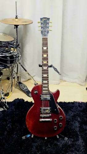 Gibson Les Paul Studio *Leia o anúncio*