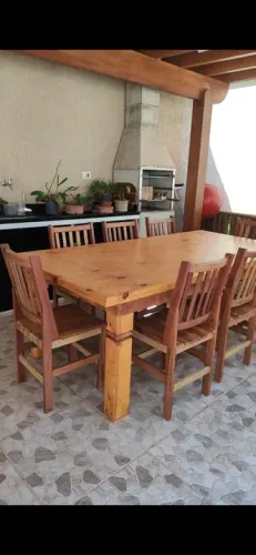Mesa 2 metros e 20 com cadeiras