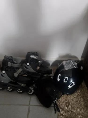 Patins infantil 4 rodas com kit capacete joelheira e cotoveleira