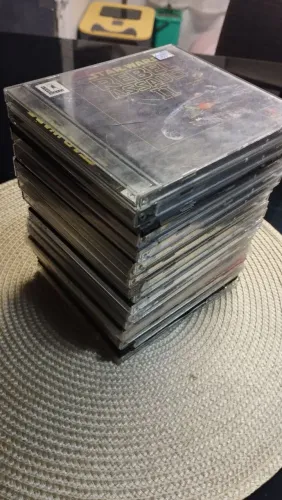 Lote de jogos de Playstation 1 contém 17 jogos Originais mídia preta Japonesa R$:3 Mil 