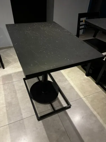 MESA PARA BAR/COMÉRCIO OU ÁREA DE CHURRASQUEIRA