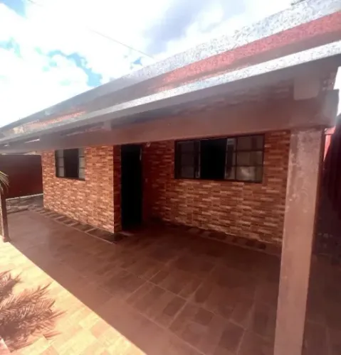 vende-se casa em planalto 3 quartos