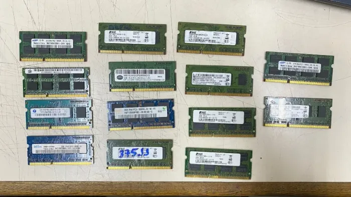 MEMORIAS DDR3 02GB PARA NOTEBOOK  14 UNIDADES