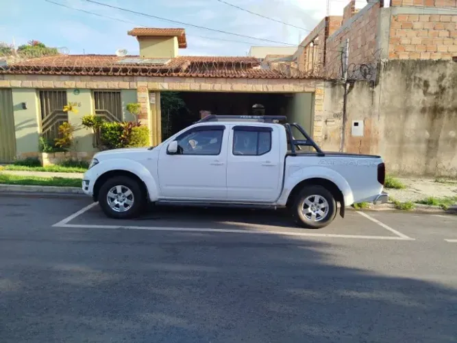 Nissan Frontier SV At.cd 4X4 2.5 TB Diesel Mec. 2015
