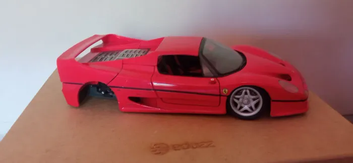 Miniatura Ferrari F50