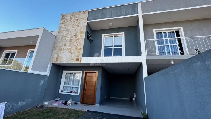 Sobrado à Venda em Iguaçu Araucária