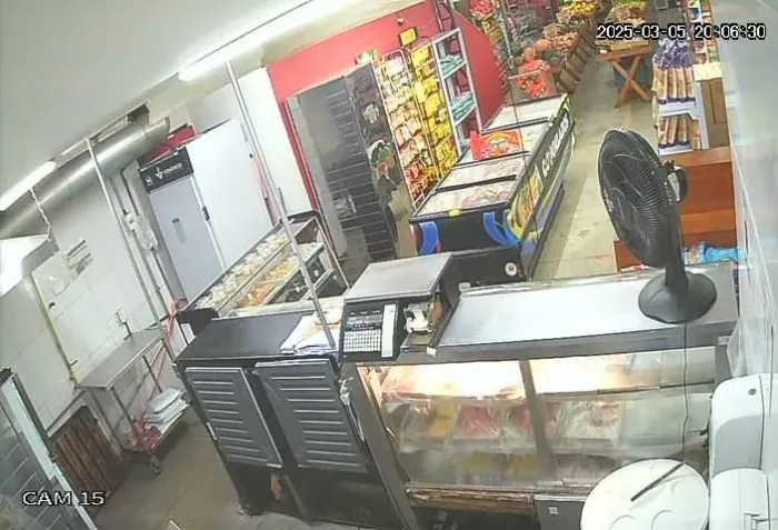 P004 MERCADO BERTIOGA 