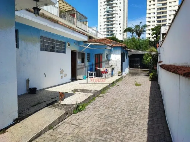 Casa a venda 450m² 3 casas Churrasqueira e quintal