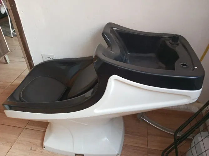 Vende lavatório 170 reais ou troco por um portátil 