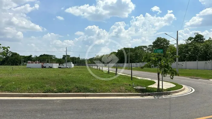 Vendo Ágio Terreno de Esquina à venda, 241 m2 no Condomínio Florais Esmeralda - Cuiabá/MT-