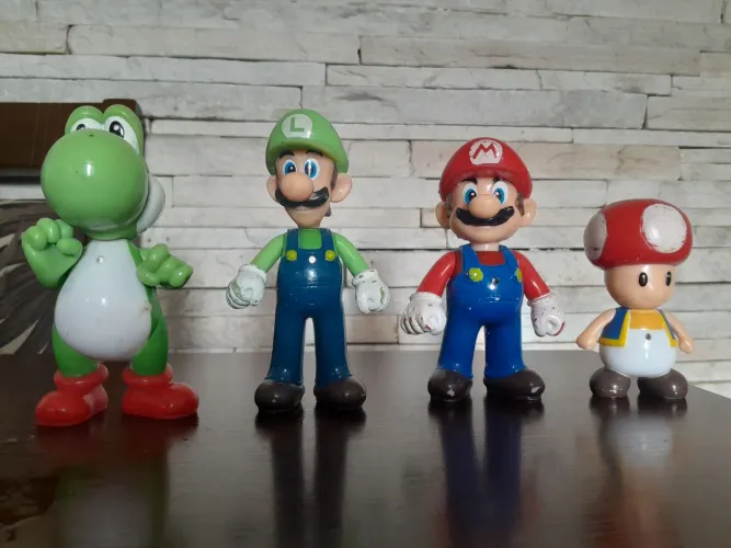 Bonecos Mario Bros - Luigi, Mario, Yoshi e Toad