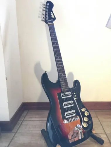 Guitarra Hofner 173 Blade com Hardcase