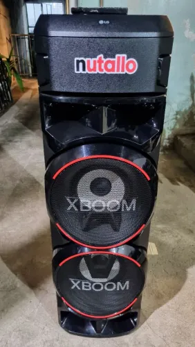 Caixa de som Lg xboom 2000w top GRAVE balança a casa