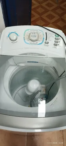 Máquina de lavar roupas Eletrolux 10 k