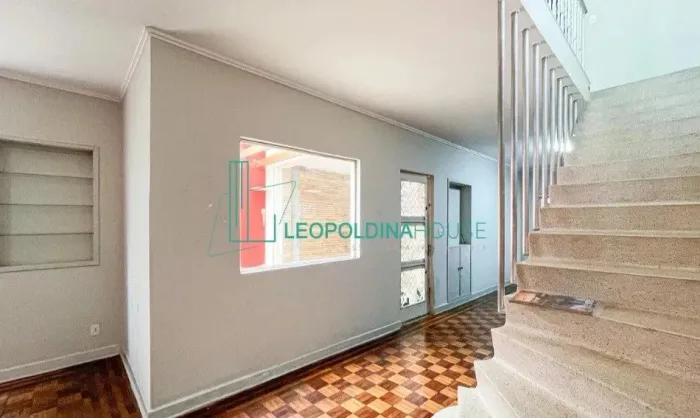CASA PARA LOCAÇÃO - VILA ROMANA - 180m²