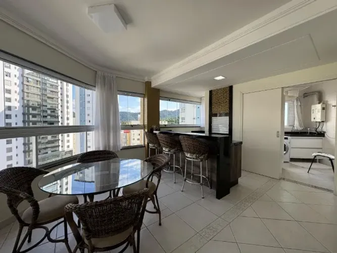 Locação Anual - Apartamento Mobiliado com 3 dormitórios e 3 vagas - Balneário Camboriú