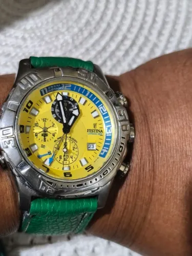 Relógio festina Chrono com alarme 