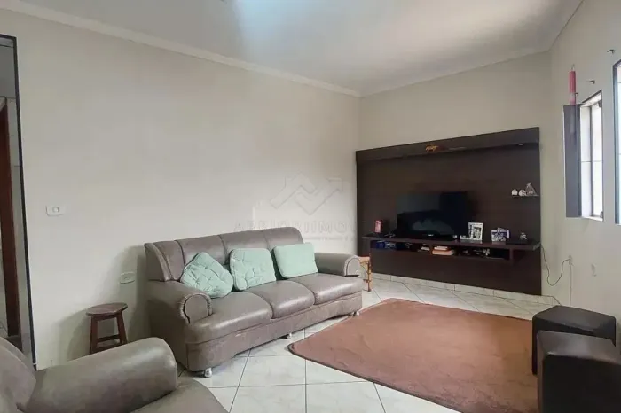 Sobrado com 03 dormitórios para locação, 311 m² no bairro Jardim Las Vegas Santo André/SP