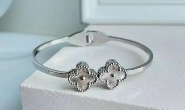 bracelete com flores - aço inoxidável