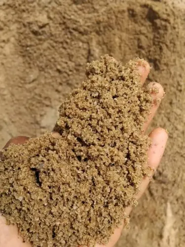 Areia fina, Areia média , areia grossa,  brita e cascalho.