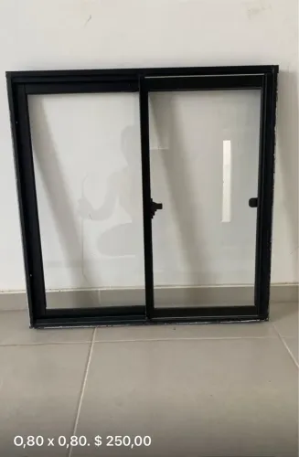 Janela de Alumínio Preta Deslizante 0,80x0,80