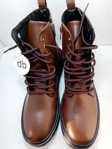 BOTA DUBUU CANO MÉDIO MARRON - TAMANHO 40.