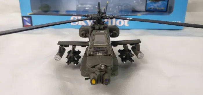 Miniatura Helicóptero Ah-64 Apache Sky Pilot