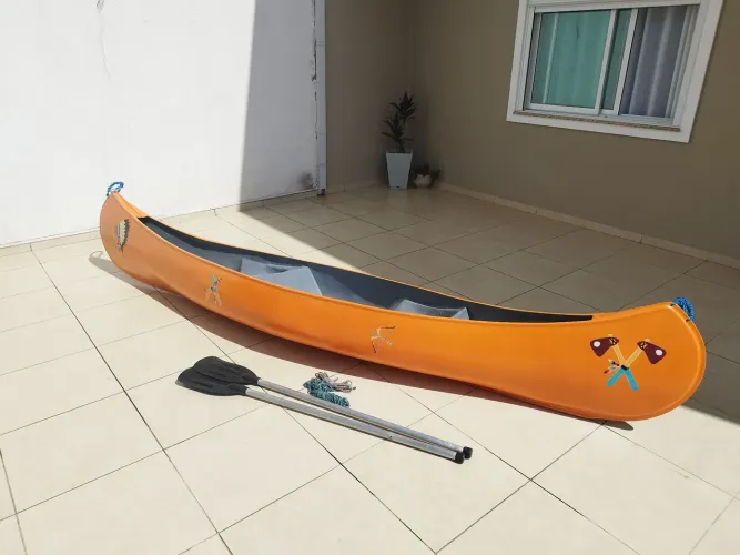 Canoa Canadense fibra de vidro 2 lugares 4 metros indigena