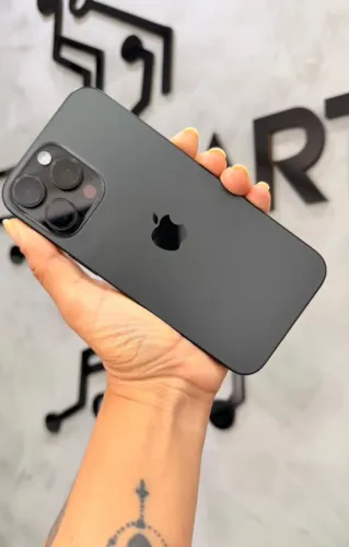 iPhone 16 Pro Max Black Titanium - 256GB Garantia Apple até 04/2027
