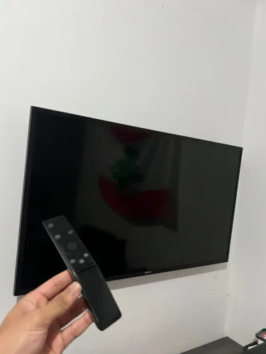 SMART TV 43 POLEGADAS - SAMSUNG (SEM MARCAS DE USO, ESTADO EXCELENTE)