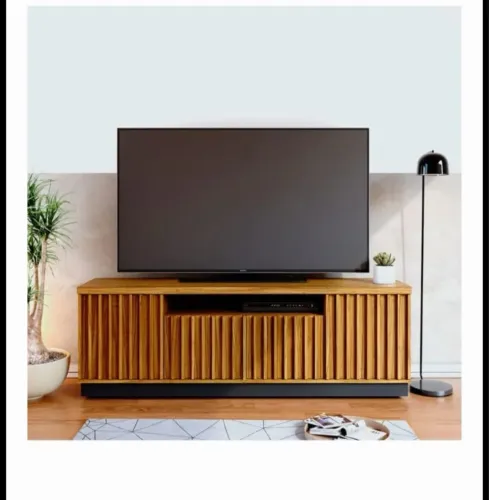 Rack para TV Ripado em Madeira - Novo na Caixa - R$ 800