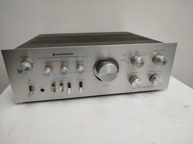 KENWOOD DC STEREO INTEGRATED AMPLIFIER MODEL KA-7100