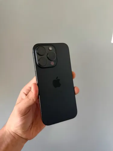 iPhone 15 Pro 256 NOVO + Carregador Original