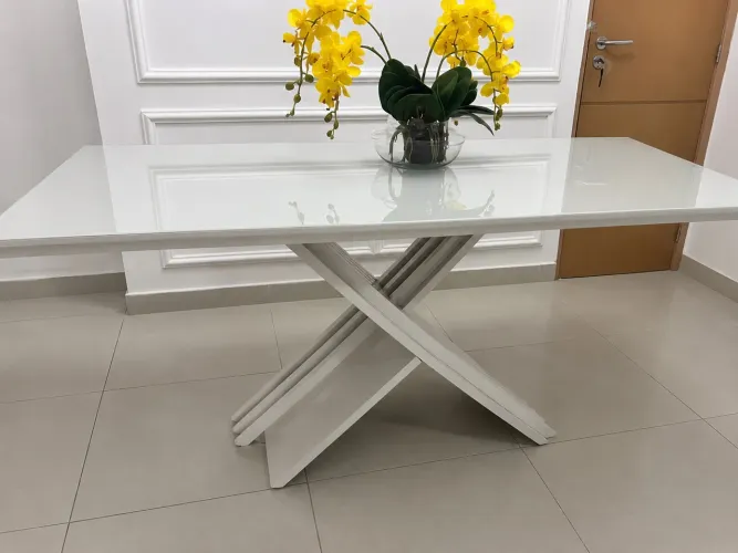 Mesa 6 lugares (sem cadeiras)