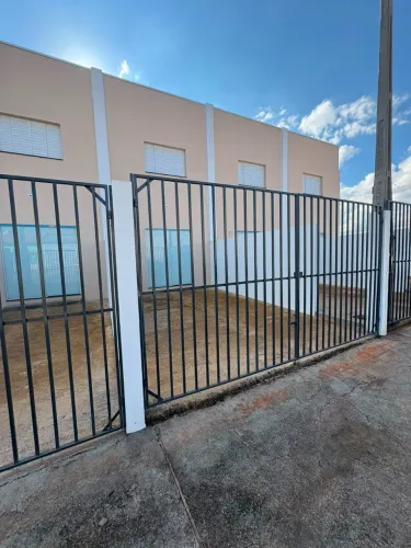 Casa à venda em Tatuí-SP: 2 quartos, 1 sala, 2 banheiros e 1 vaga de garagem no Jardim San