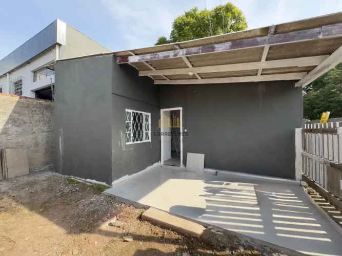 Casa com 3 dormitórios, 1 vaga de garagem para alugar no bairro Niterói em Canoas