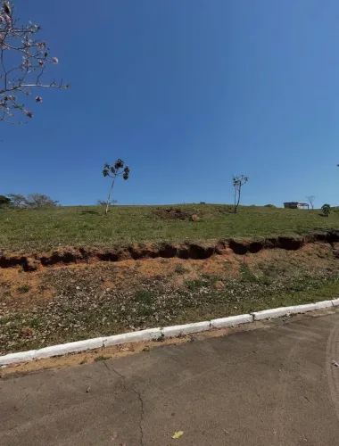 Oportunidade! Terreno 1.200 m² em Condomínio Fechado - Vista Privilegiada