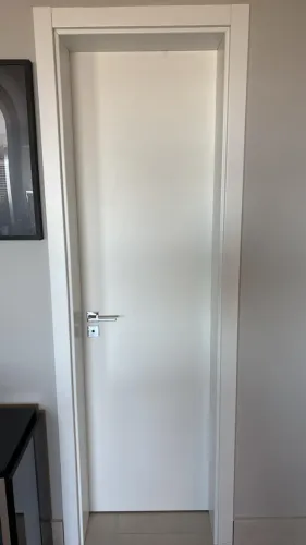 porta para sala laqueada da PLAENGE