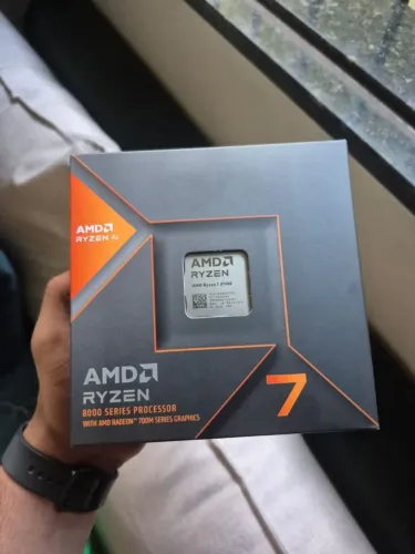 Ryzen 7 8700G (AM5) Placa de Vídeo Integrada Radeon 780M - LACRADO