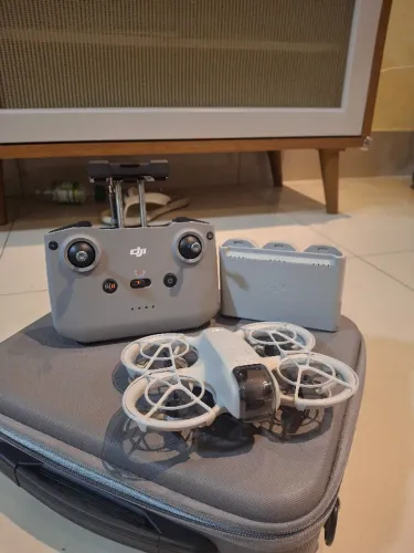 DJI Neo Combo Fly More