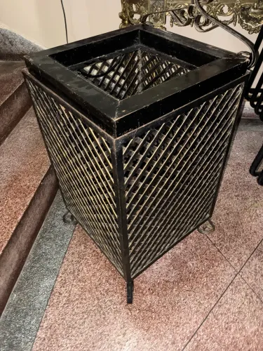 Cachepô de ferro -