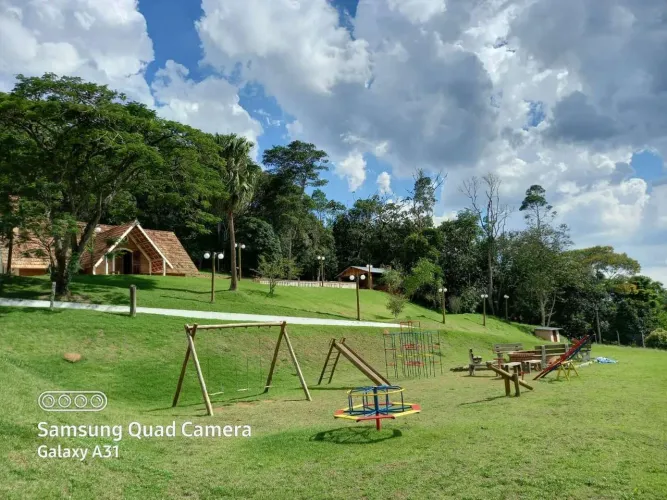Sítio em Estrada do Claro - RIO ACIMA - Biritiba Mirim/SP