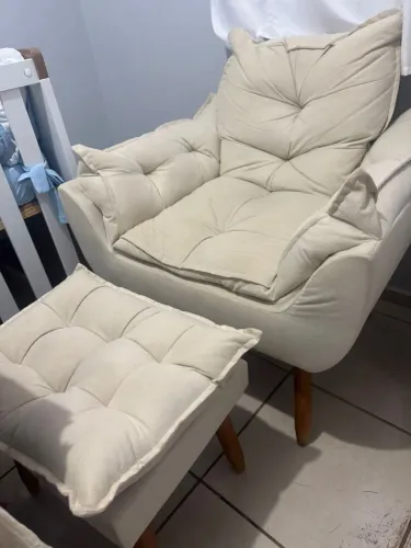 Poltrona amamentação + Puff