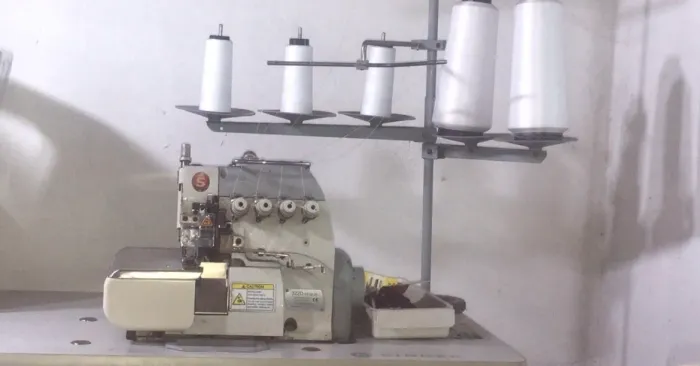 Máquina industrial 5 fios singer