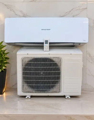 Ar Condicionado Brastemp 12.000 Btus semi novo quente e frio