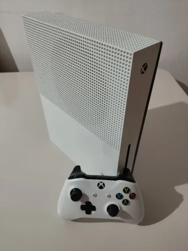 Xbox one S 1tb revisado e higienizado 