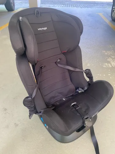 Cadeira de carro infantil Voyage legacy 0 a 36 kg. 