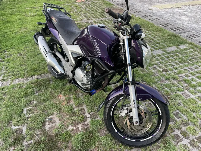 Vendo ou troco em carro