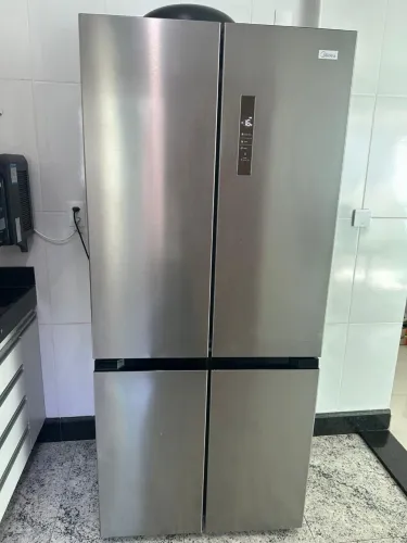 Geladeira 4 portas inox 1 ano de uso 